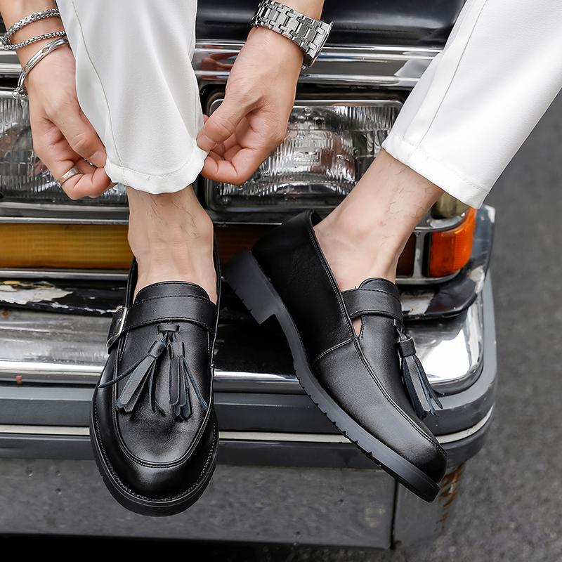 Fashion New Platform Tassels Loafers Men Black and White Wedding Party Casual Shoes Formal Business Shoes Slip on Leather Shoes
