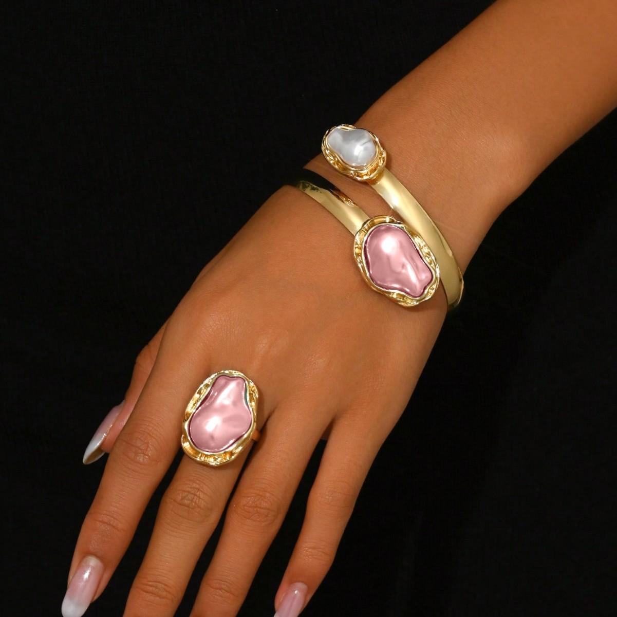 

Fashionable exaggerated irregular shaped ring open bracelet set for women рожевий