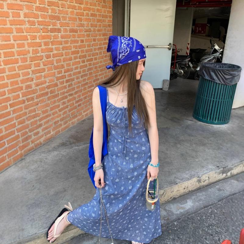 Women's Dress with French Elegance and Floral Halter Dress Summer Slimming Imitation Denim Print Halter Dress