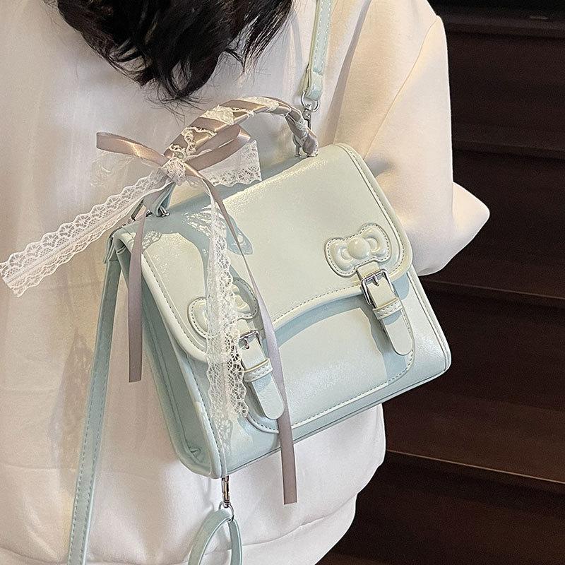 This Simple and Stylish Backpack Is A High-end and Stylish Hand-held Square Bag