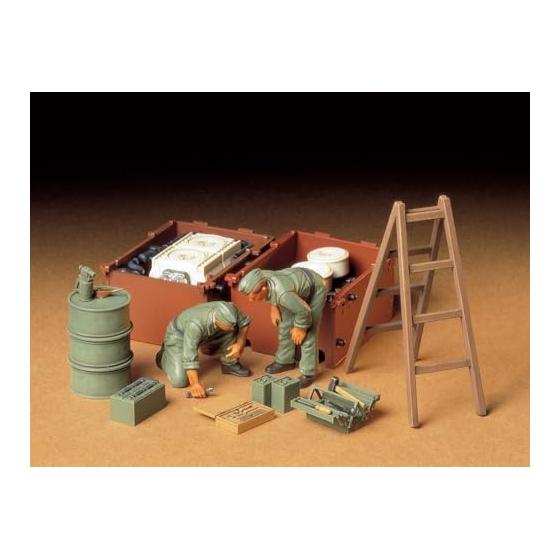 Tamiya 1/35 Military Miniature Series No.180 German Army Tank Crew Engine Maintenance Set Plastic Model 35180