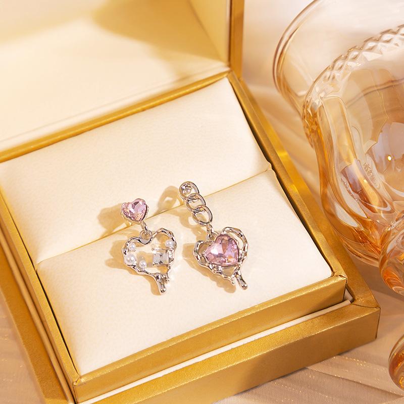Rosa Diamant Super Flash Kärlek Örhängen Kvinnors Oregelbundna Lavasten Örhängen Enkla Lätt Lyxiga Temperaments Örhängen
