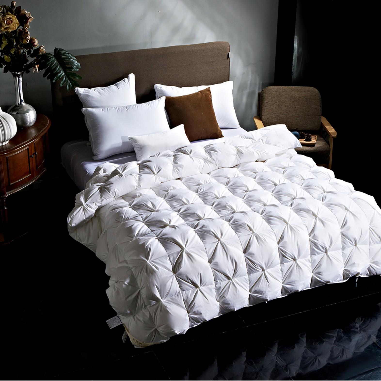 

Пуховое одеяло в придворном стиле из мягкого шелка с крученым узором и однотонной расцветкой - Бесшумная полуфабрикатная версия