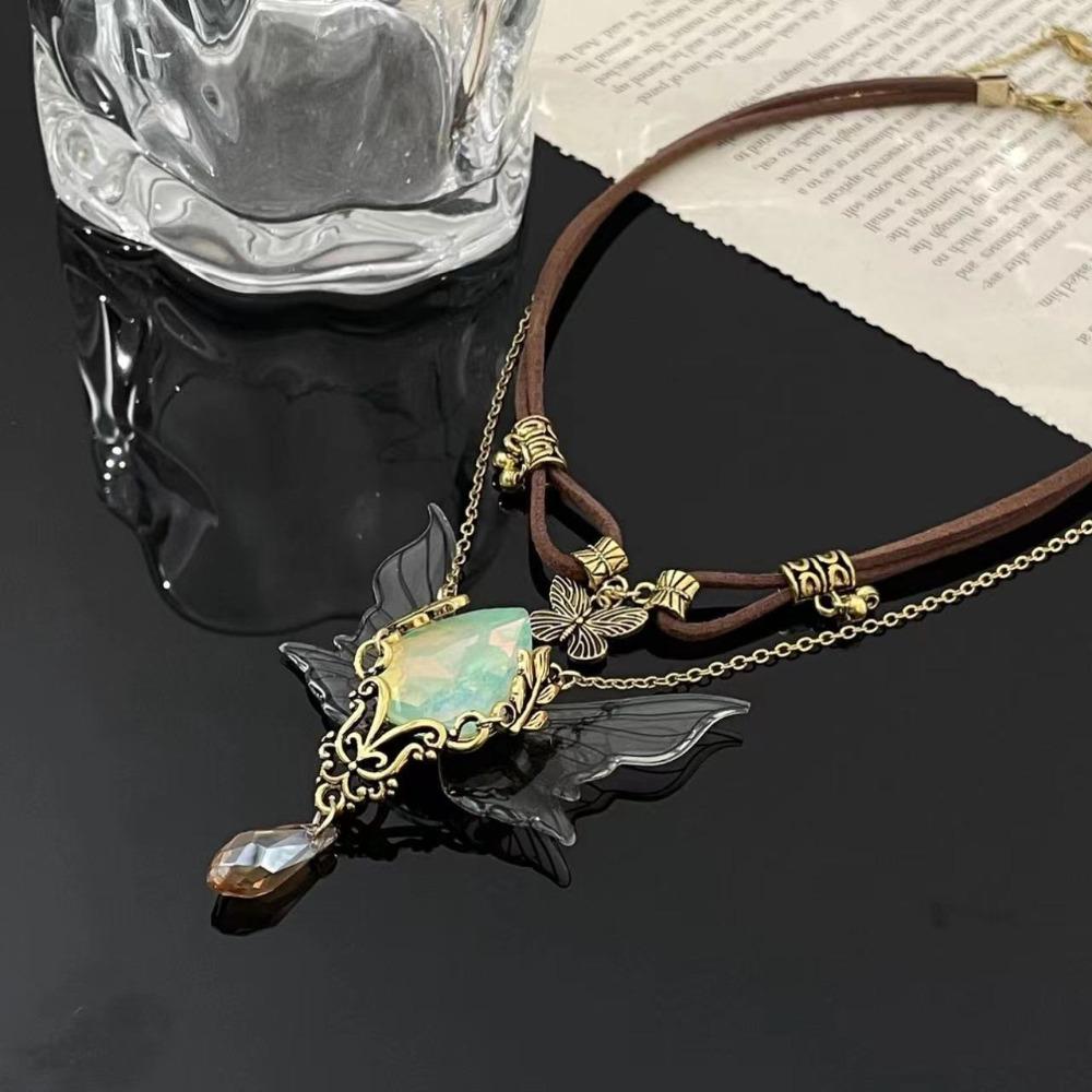 Vintage Butterfly Stacking Choker Crystal Pendant Clavicle Chain Rhinestone Wings Necklace Women