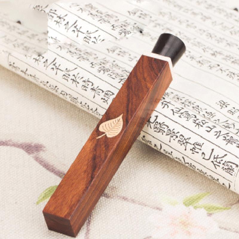 Černé santalové dřevo Úložný box na vonné tyčinky Přenosná tuba na vonné tyčinky Krátký oválný sud na vonné tyčinky Poklad v dlani Dřevěné hraní