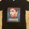 Tričko Enrique Iglesias Velikost S Bez visačky Vintage Vyprané Streetwear Prodyšné Unisex Pružné Stylové Designové Oblečení