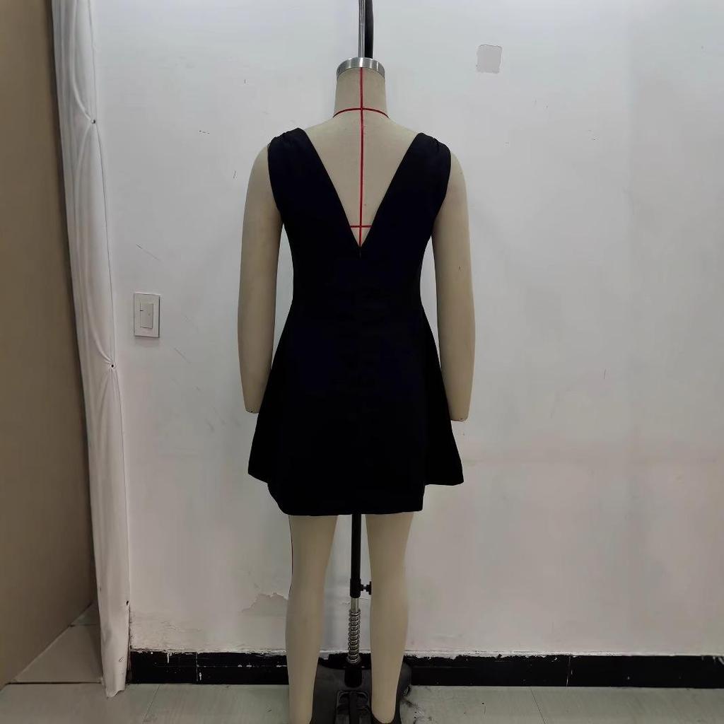 Women's 2024 Winter V-Neck Sleeveless Balloon Mini Dress with Open Back