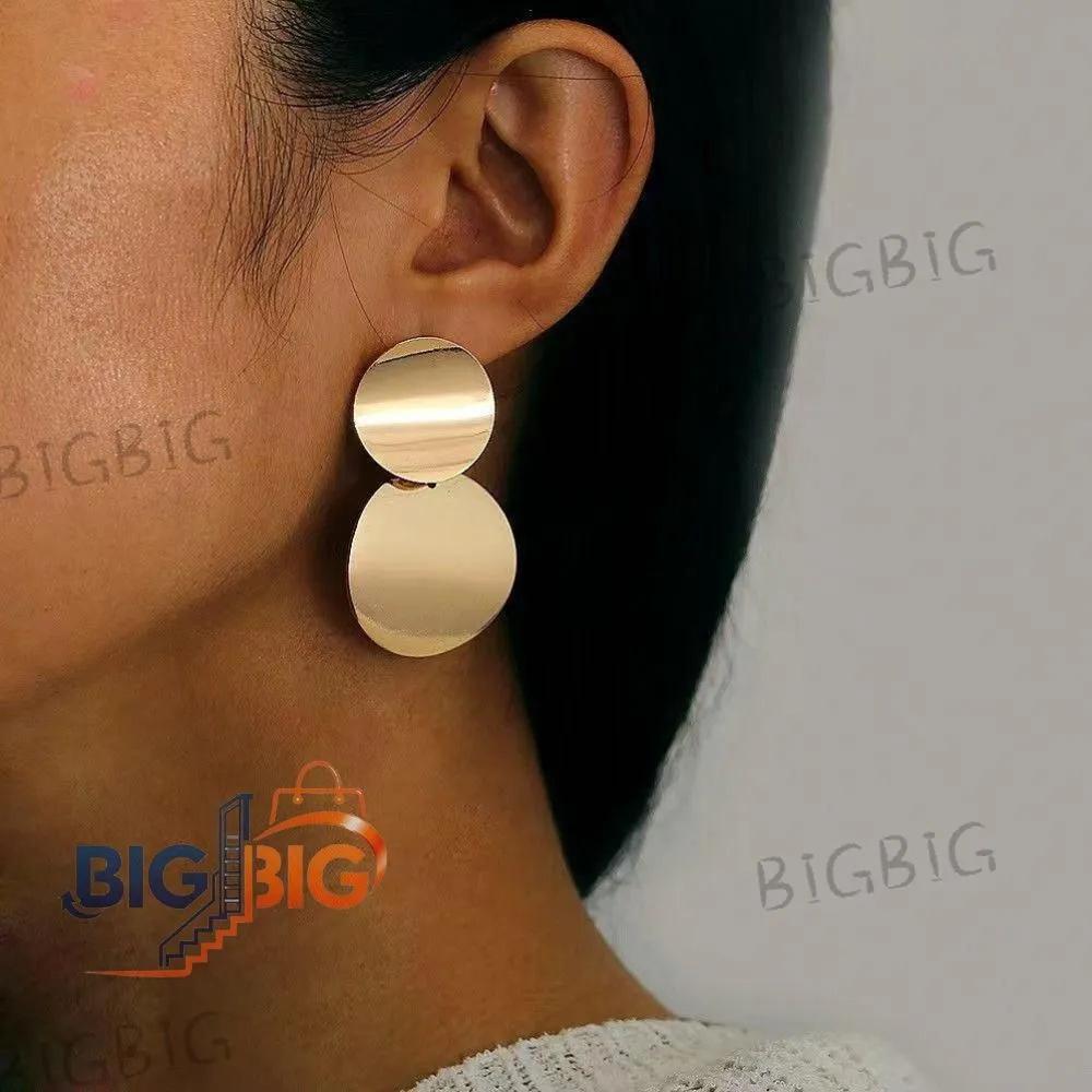

Luxury Women s Earrings High-End Elegant Design Lightweight Comfortable Fit Suitable for Various Occasions Durable Material Hypoallergenic Finish One Size золотий