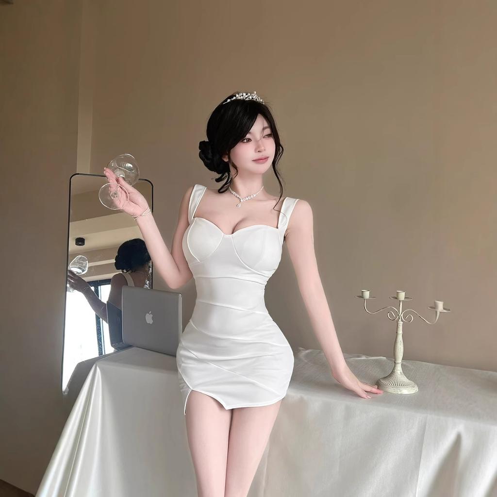 Nightclub sexy low-cut vest dress tight-fitting hip-wrapped short bottom skirt new chic temperament