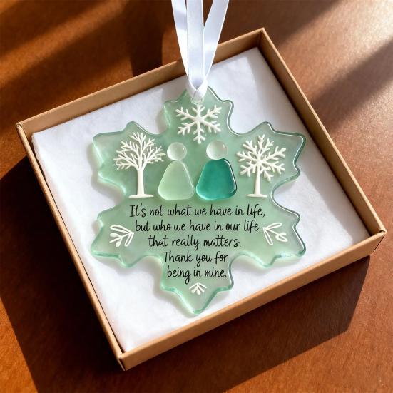Snowflake-Shaped Sea Glass Friendship Decor Handcrafted Sea Glass Art Friendship Keepsake for Best Friends Coastal Snowflake Ornament for Winter