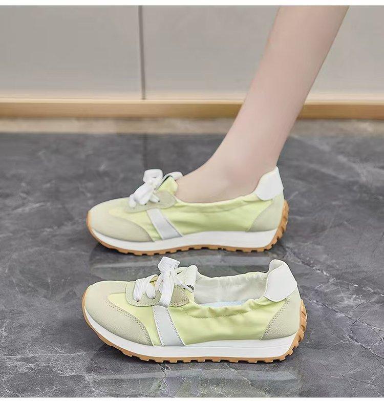 Canvas shoes women's autumn 2025 new soft-soled lightweight German training shoes versatile showing feet small casual white shoes