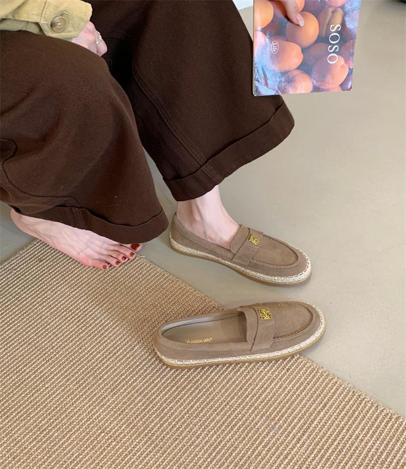 

2025 early spring new thick-soled loafer soft-soled Doudou shoes women s flat-soled metal fasteners matte fisherman shoes 40 верблюд