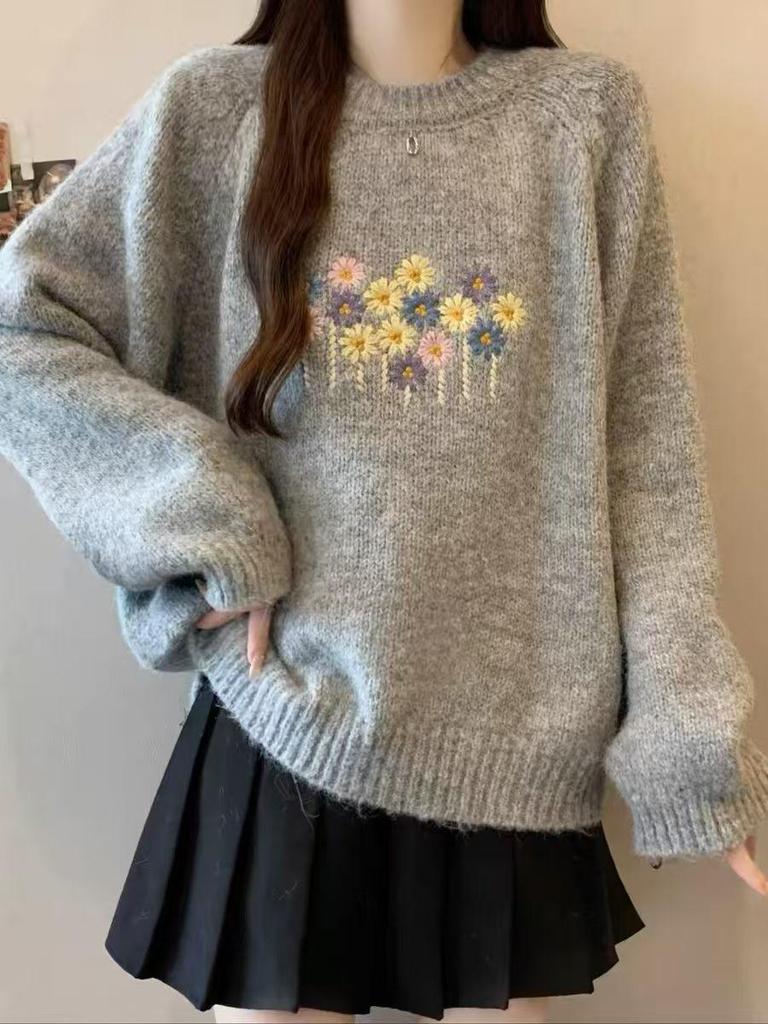 Women's 3D Flower Embroidered Knit Pullover - Soft, Warm, and Stylish for Autumn/Winter