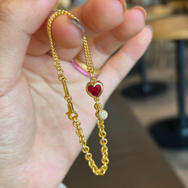 

Retro Light Luxury Charm Heart-shaped gemstone heart Bracelet Simple Style Bracelets for women Party Wedding Romantic Jewelry