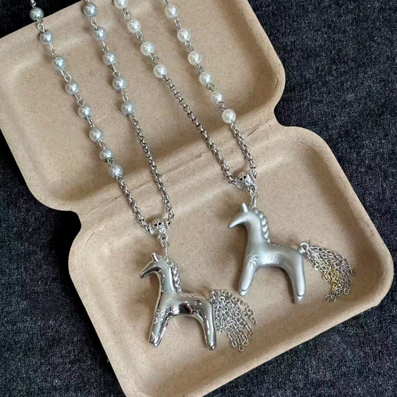 Fashion Korean Version Pearl Pony Pendant Necklace For Women Girls Vintage Exquisite Horse Necklace Jewelry Accessories Gifts