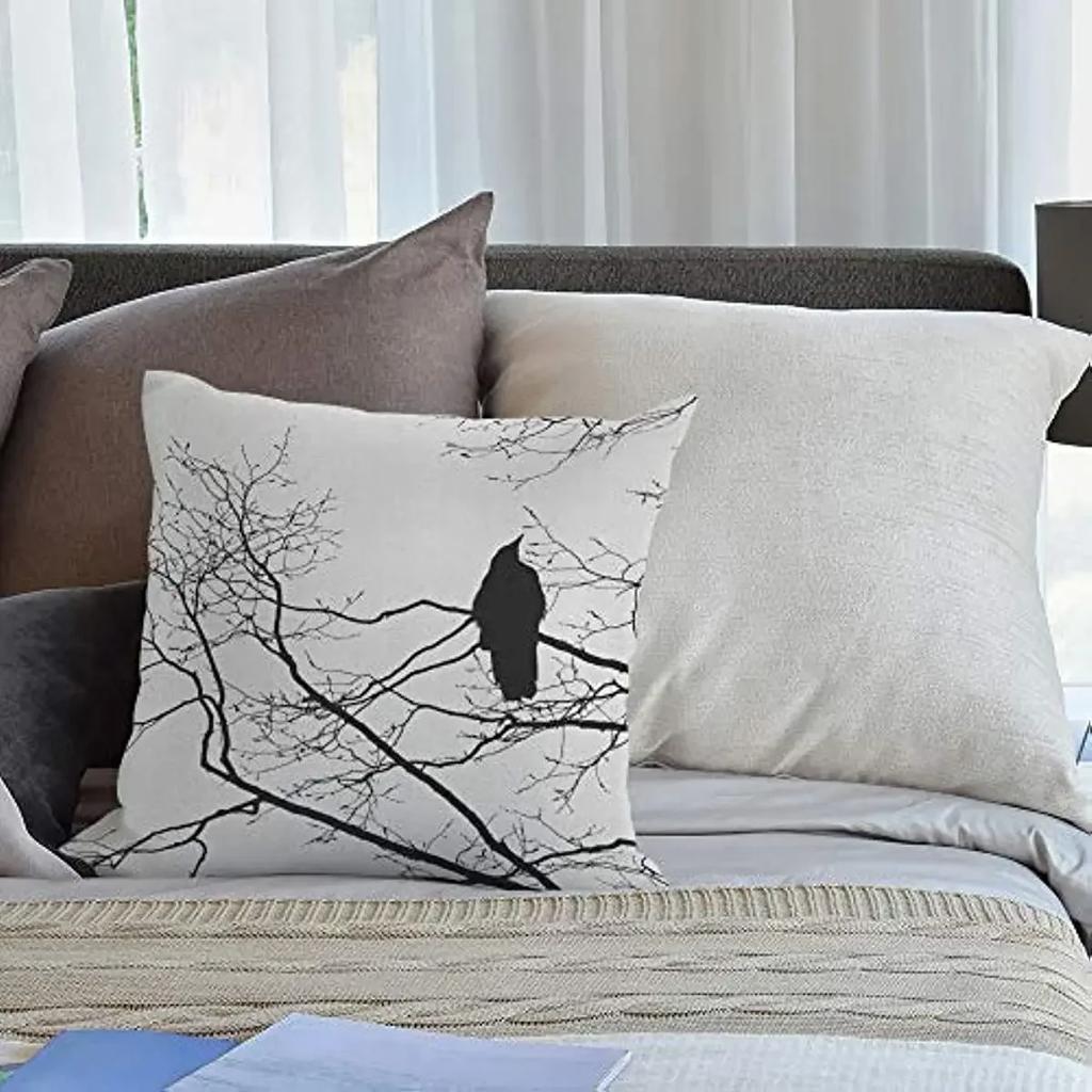 Funda de Cojín Moderna Cuervo Gótico En Una Rama de Árbol Funda de Almohada Blanco Negro (Pájaro)