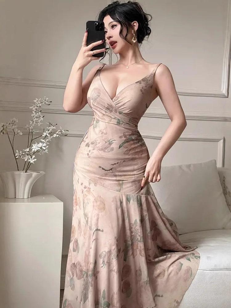 Elegant European and American Style Chiffon Dress - Sexy Deep V Backless, Long Versatile Printed Suspender Dress for Women