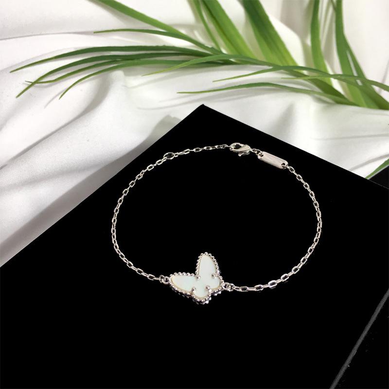 Pulseira Simples Estilo Frio INS Borboleta: Design Suave e Fresco Japonês e Coreano com Carcaça Branca para Mulheres