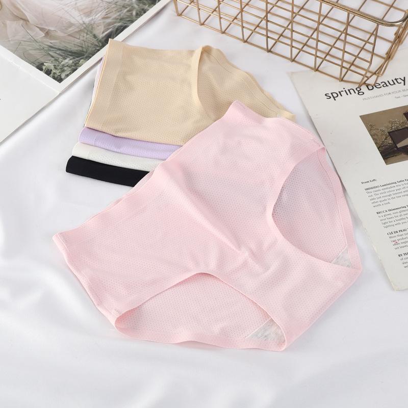 Women's Mid-Waist Seamless Ice Silk Briefs with Breathable Holes and Cotton Crotch