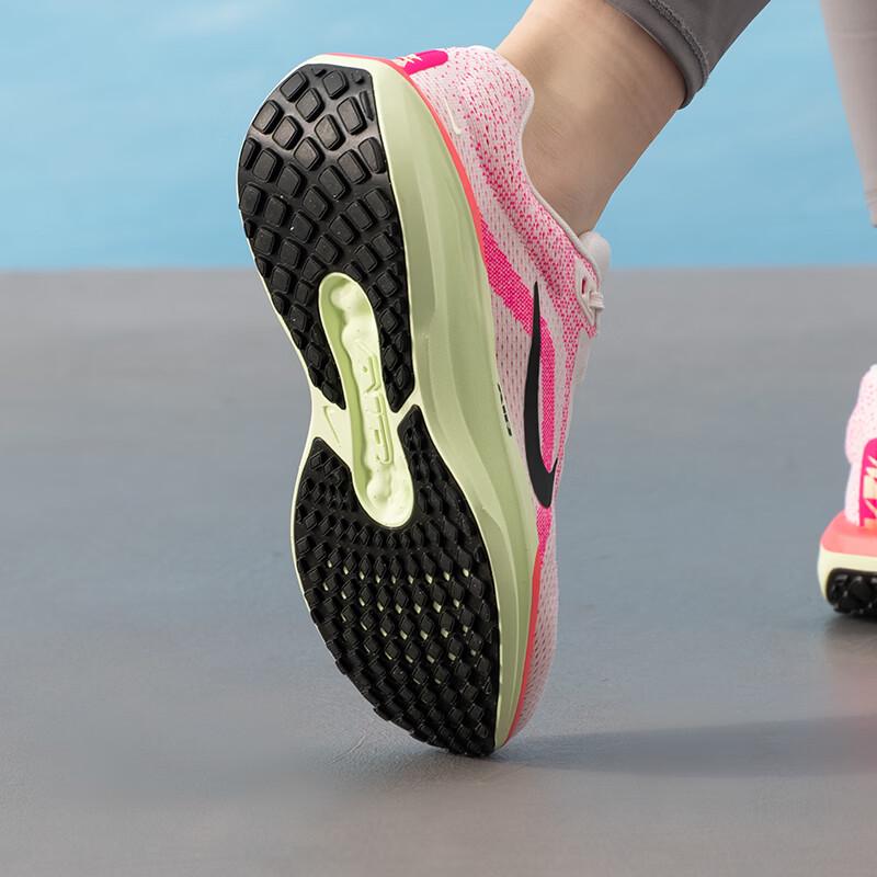 Nike Women's Winflo Running Shoes