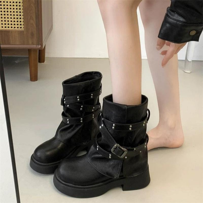 Retro design riveted cowboy knight boots women's autumn new pleated stacking boots thick-soled trouser tube short boots