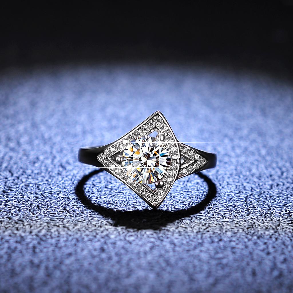D Color Moissanite Diamond Ring Women's Silver Ring Small Skirt Fan Ins Diamond Ring Engagement Ring Wedding Ring Gift for Girlfriend