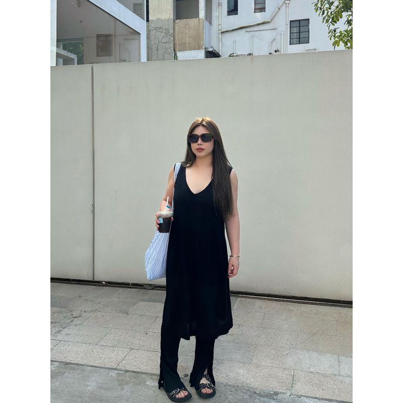 

Miss Biggie European and American Plus size Slimming Versatile Ins Fengya Hemp Blend Straight V-neck Sleeveless Jumpsuit Long dress Black XXL