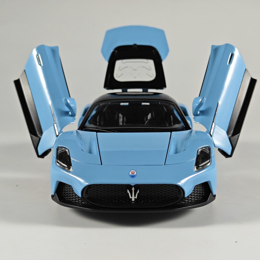 Simulation 1:22 Maserati MC20 Super Car Alloy Deicast Metal Model Sound & Light Desktop Collection Decorative Gift Boys Display