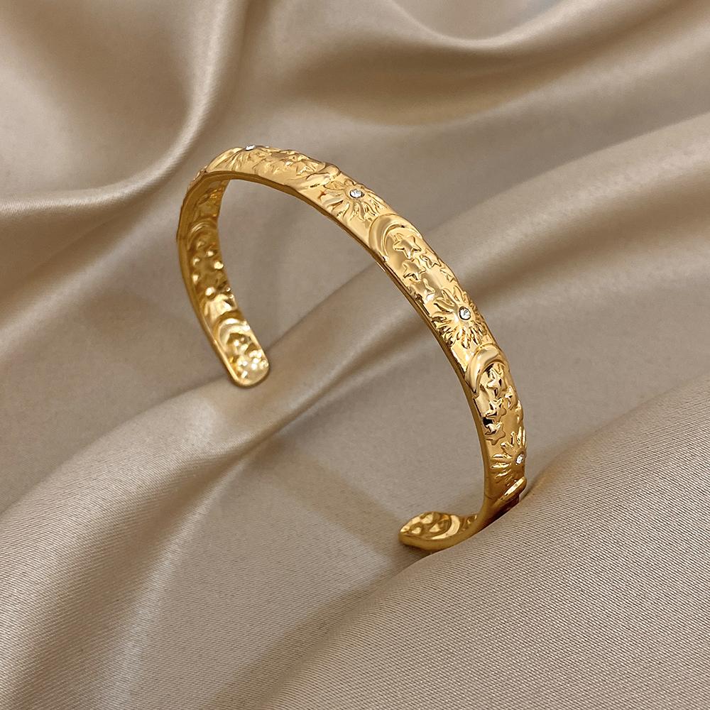 Vintage Sun Star Moon Smooth Cuff Bracelet for Women Chic Gold Plated Stainless Steel Wrist Bangle Bracelets Ethnic Jewelry