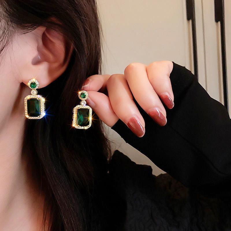 New 2025 Green Color Women Earrings Geometric Statement Korean Fashion Crystal Elegant Dangle Earrings Aretes De Mujer Modernos