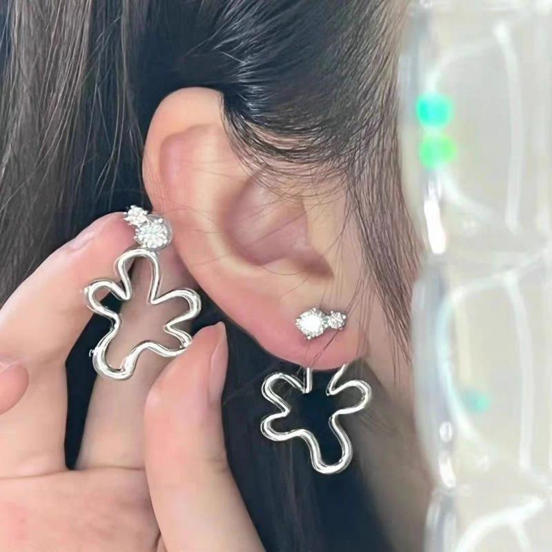 Fashion light luxury high-end stud earrings small fresh flower series earrings sweet and exquisite niche versatile daily earrings