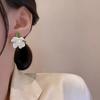 1 Pair Of Asymmetrical Gardenia Earrings, Women'S Temperament Flower Earrings, Fashionable Jewelry Accessories