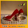 Red wedding shoes are not tired, women's show and wedding dress are worn twice, and the new high-heeled bride shoes in autumn 2025 are French.