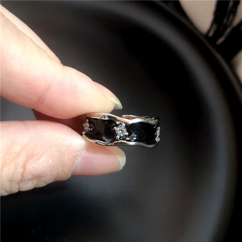 Gothic Punk Black Crystal Heart Love Red Cross Geometric Drip Oil Opening Ring Y2K Grunge Cool Hip Hop Jewelry Emo Accessories