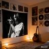 1pz Lana Del Rey Ritratto Concerto Arazzo da Parete Poliestere Stampa 2D Minimalista Bianco Nero Decorazione Stanza Appeso da Parete di Tendenza per