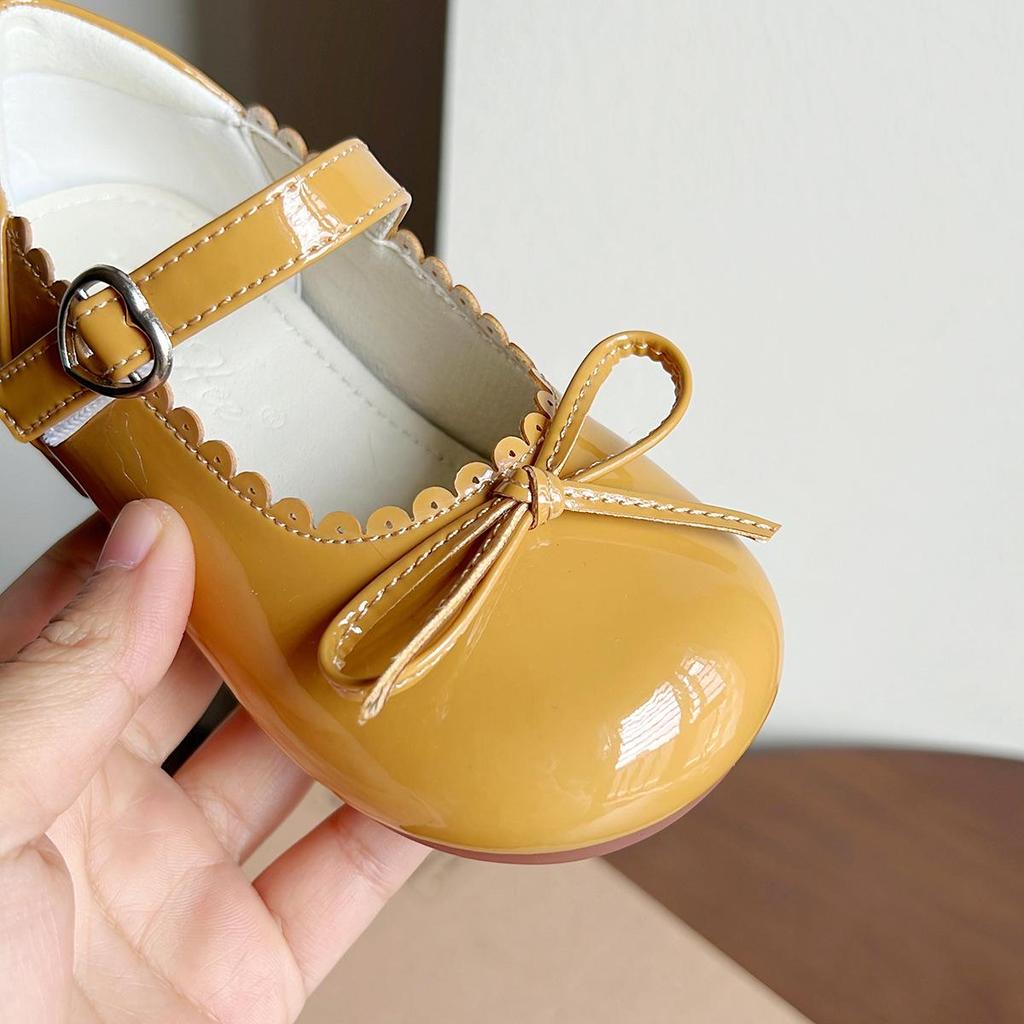 Girls' Princess Bow Patent Leather Shoes - Shiny, Low-Cut, Magic Tape, Japanese Style for Spring and Autumn