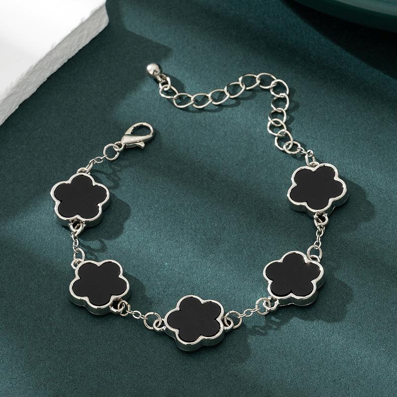 Stylish And Elegant Lucky Five-Petaled Flower Bracelet Female, Five-Leaf Flower
