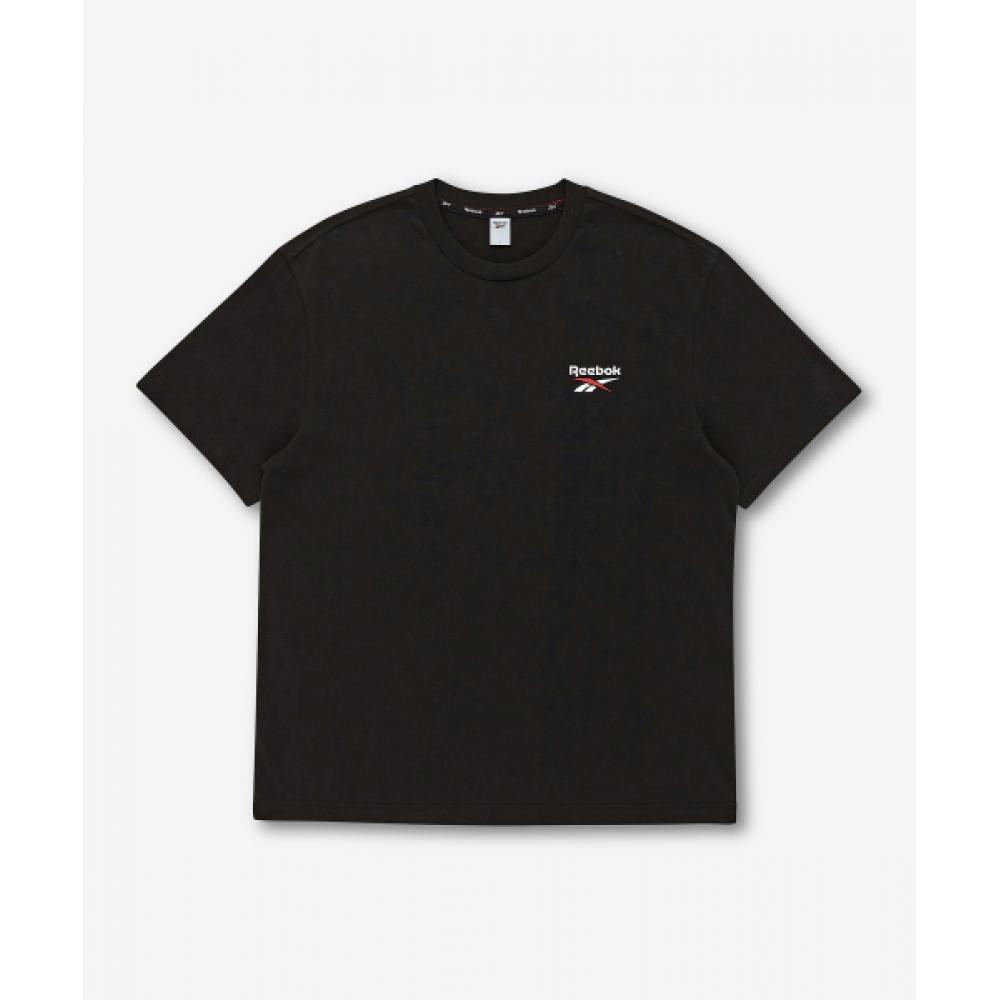 

ФУТБОЛКА REEBOK С МАЛЕНЬКИМ ЛОГОТИПОМ, ЧЕРНАЯ