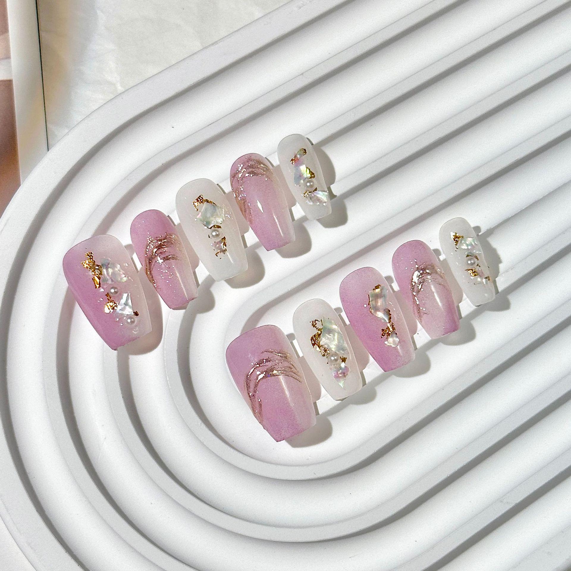 

Artisan Hand-Painted Ombre Short False Nails - High-End Whitening Finish