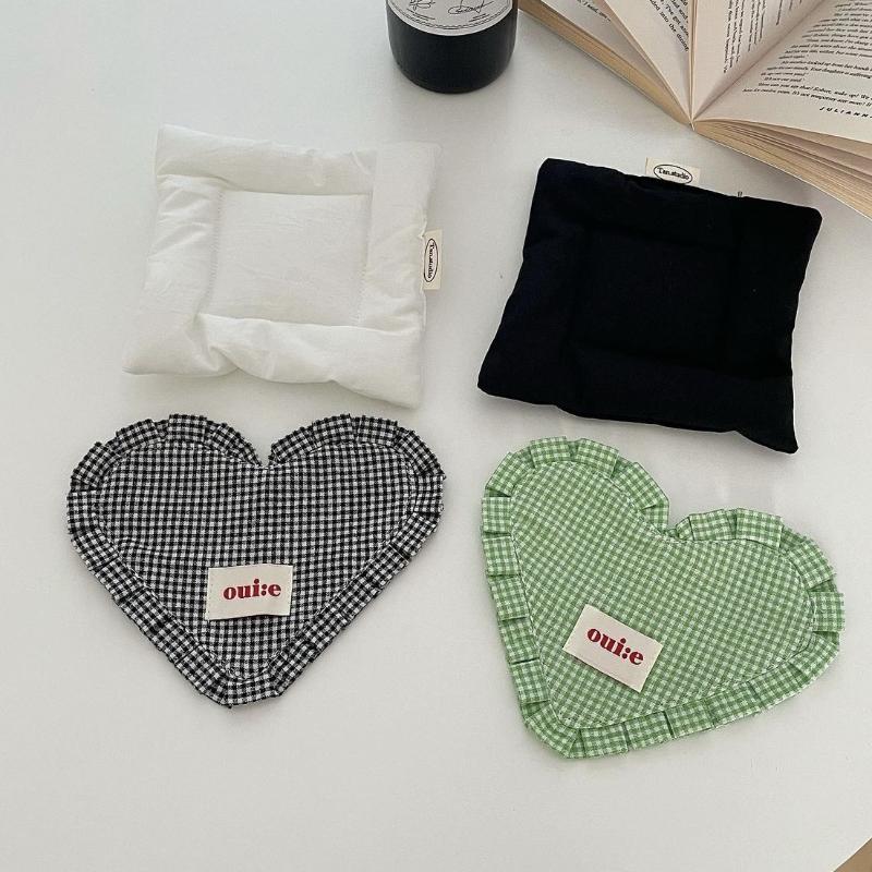 1Pcs Ins Heart-Shaped Plaid Meal Mat With Pleated Lace Cute Bowl Mats Portable Cotton Insulation Pad Mat Home Decoration