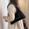 Retro rivet single shoulder armpit bag fashion locomotive bag oil wax leather simple wind large capacity tote handbag