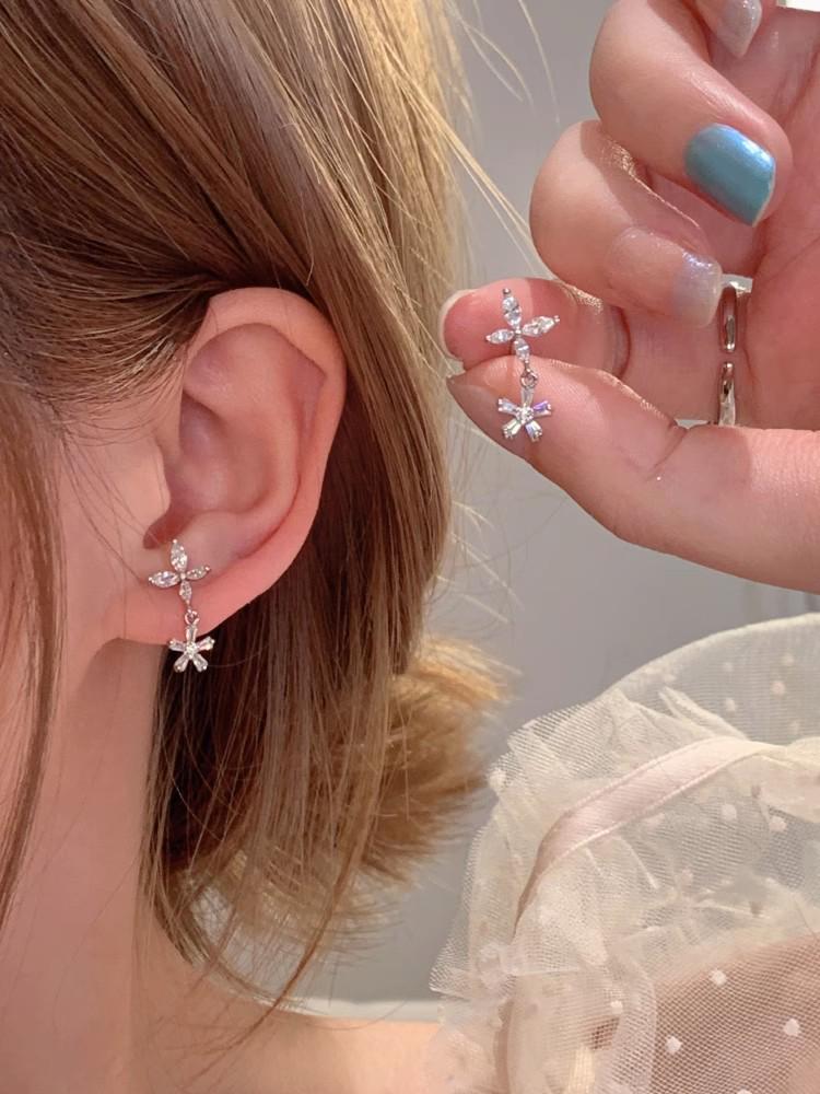 Sparkling Zircon Flower Clip-On Earrings: Unique Design, No Piercing Required, Elegant for Women