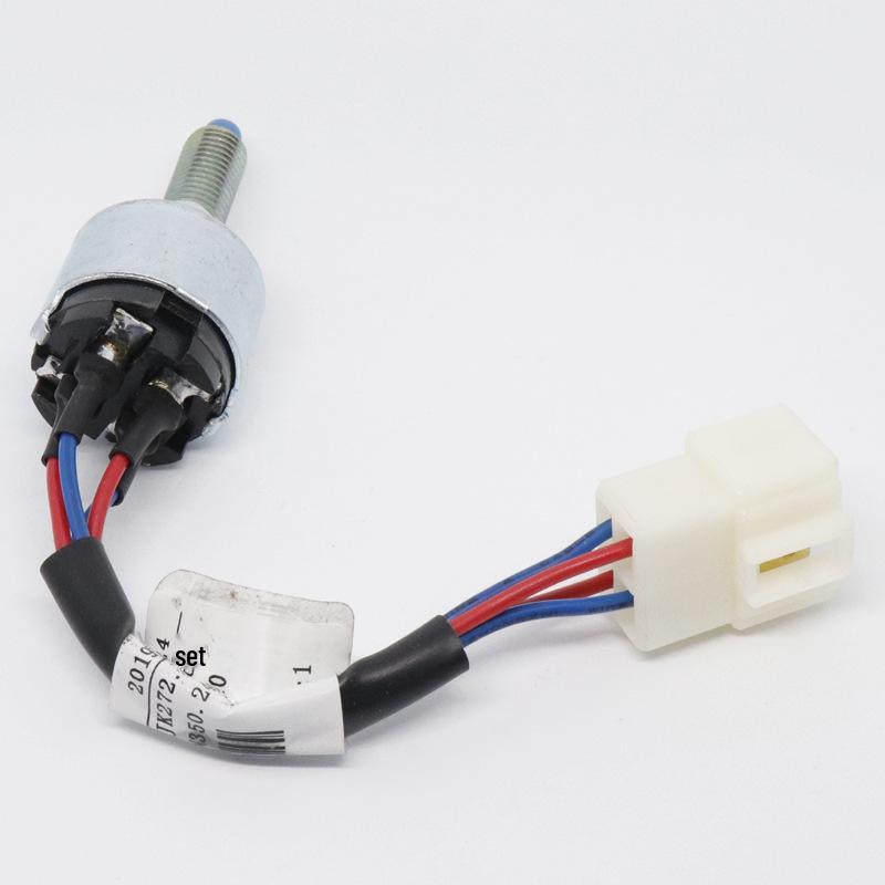 Jiangling Baodian Brake Light Switch for Yusheng Yuhu Baowei Shunda Kaiyun Kairui