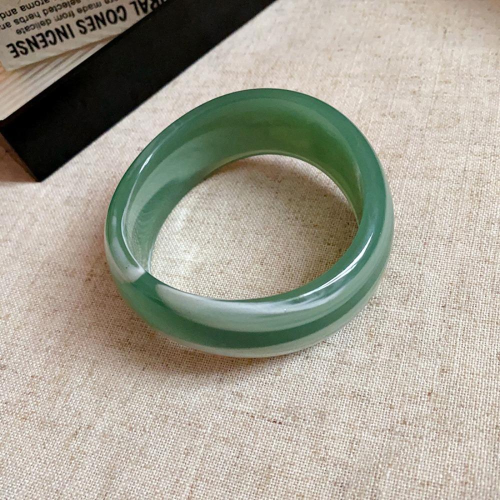 Resin Round Wide Bracelet Exaggerated Retro Geometric Bangle Unique Irregular Acrylic Bangle  Women