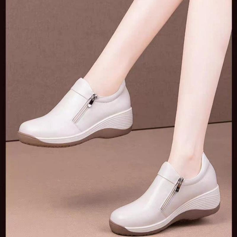 2025 autumn new Korean version platform wedge heel mother shoes women's single shoes fashion versatile casual lazy shoes