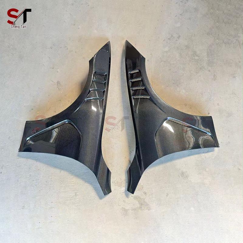 BMW M4 F82 Carbon Fiber Fender Flares Body Kit
