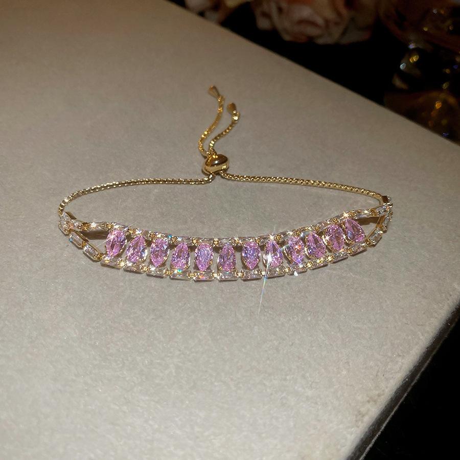 European and American Exquisite Zircon Love Bracelet Light Luxury High-end Temperament Versatile Niche Bracelet Fashion Personalized Jewelry Women