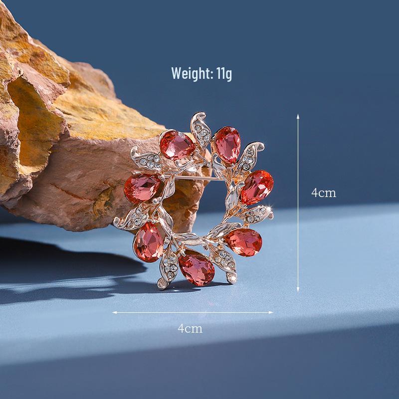Exquisite Women's Red Flower Brooch – Niche Design, High-End Suit Accessory