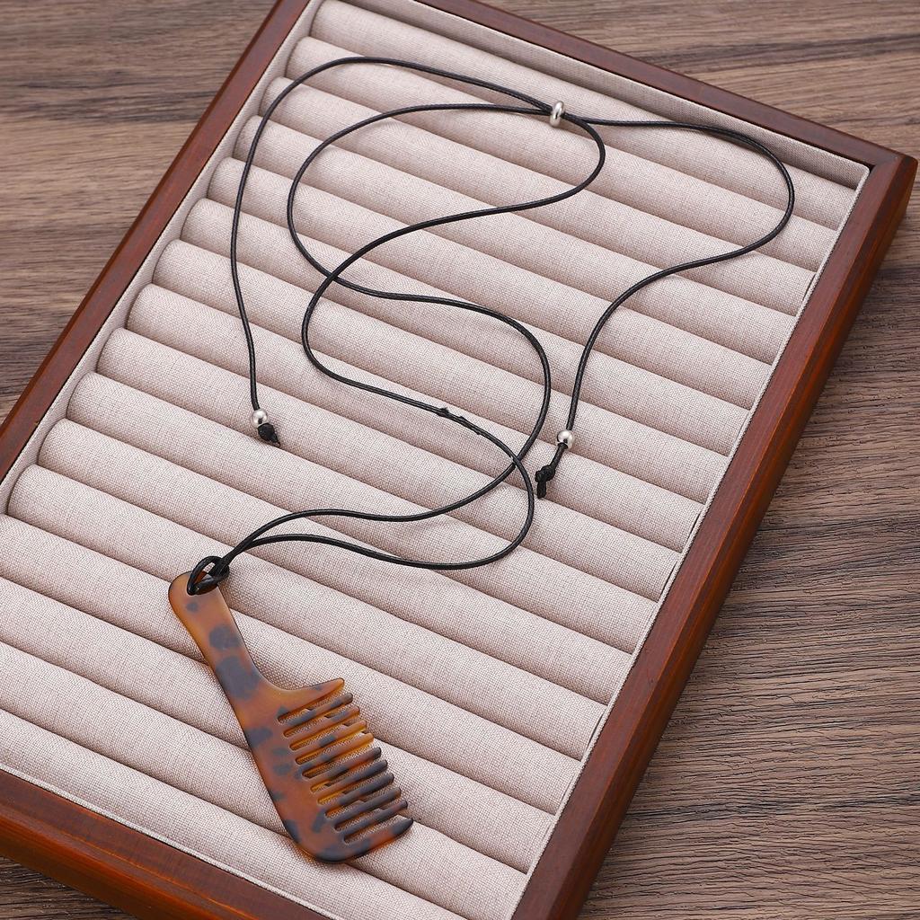 Personality Temperament Comb Pendant Necklace for Women 2024 Trend New Delicate Design Jewelry Fashion Accessories