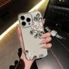 Custodia protettiva per iPhone 13/14 con design Camellia Diamond e bracciale per Apple 16 Pro Max